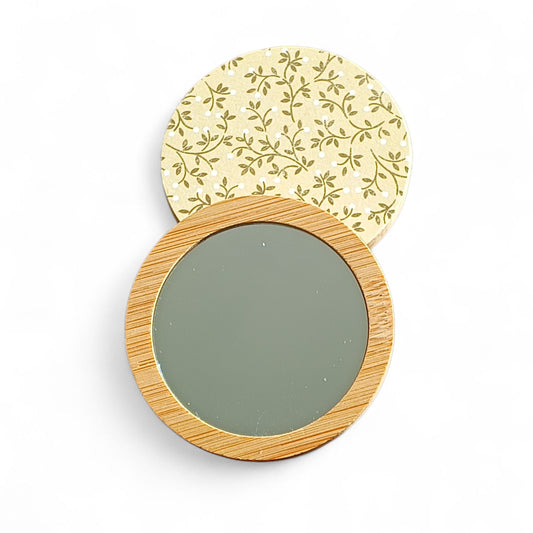 Compact mirror
