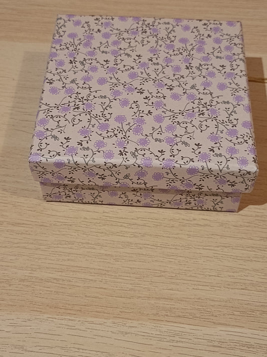Gift box - treat box lips & face