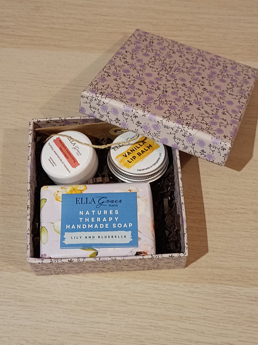 Gift box - treat box lips & face